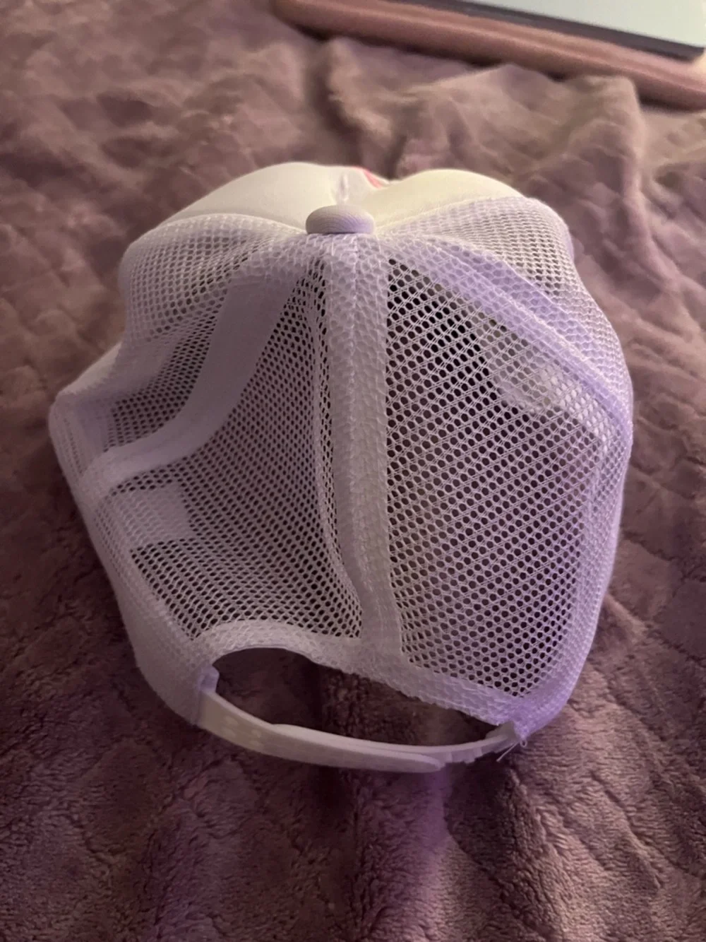 White Mesh Trucker Cap with Pink Bow Embroidery - Picture 2 of 3